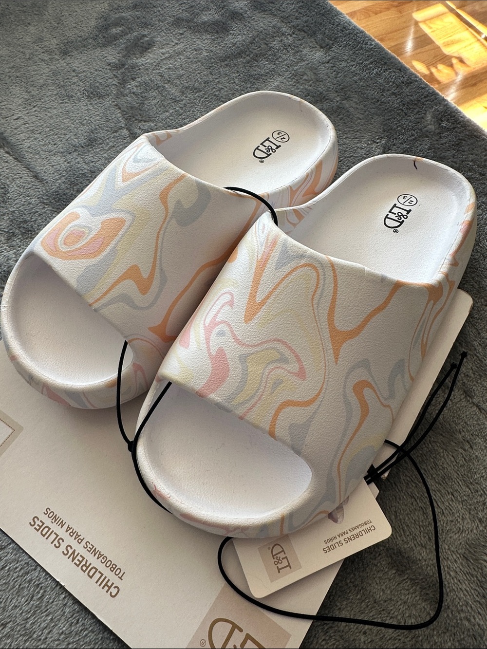 NWT Lily & Dan Children's Slide Sandals in Pastel Swirl - White/Multi Sz 2/3 💦